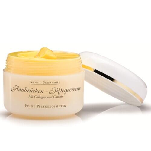 Treatment cream with collagen and carotene